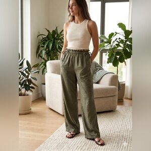 A new day High-Rise Paperbag Waist Wide-Leg Pants - Olive size Small
